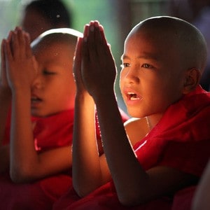 Buddhist invoices praying