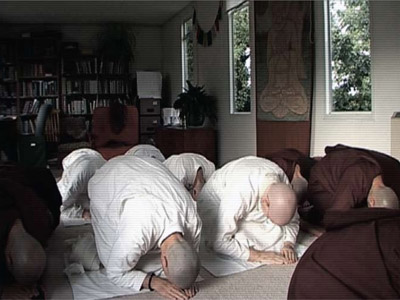Few nuns bowing.